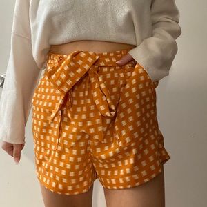 high waisted shorts with belt